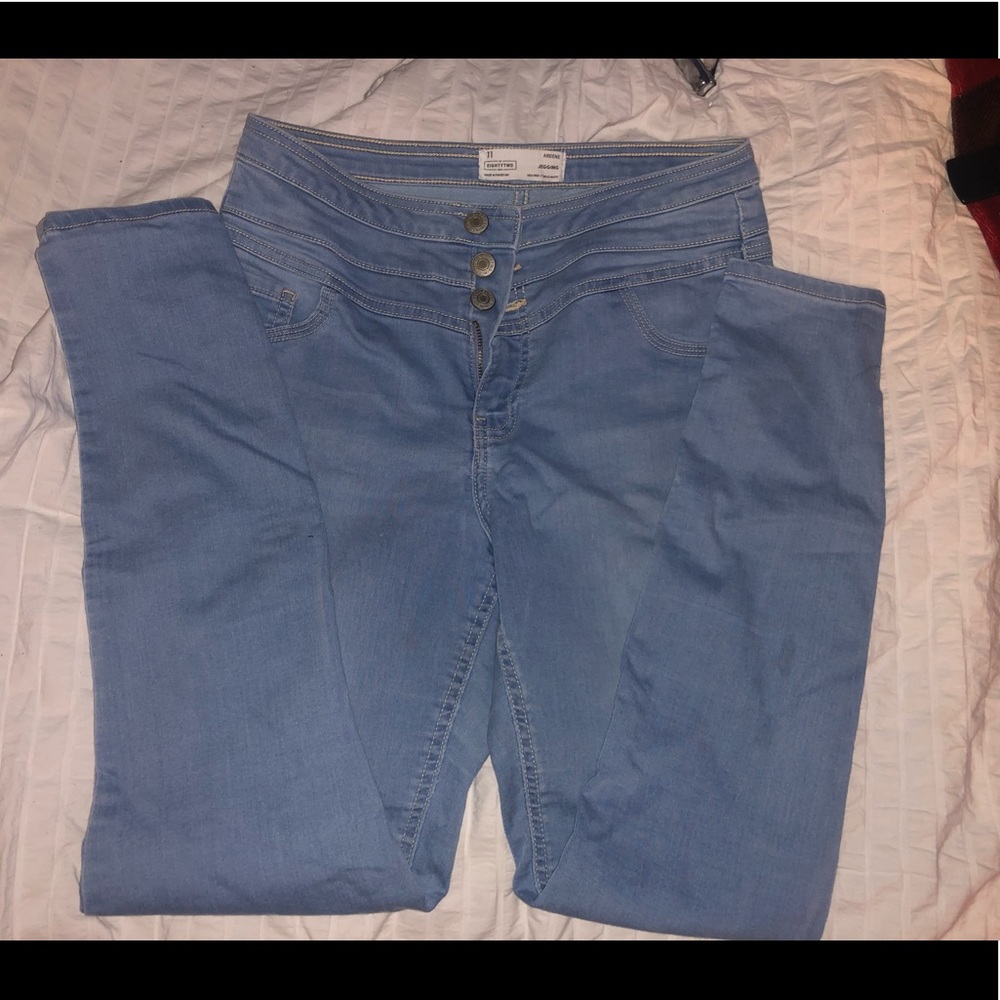 Jigging jeans